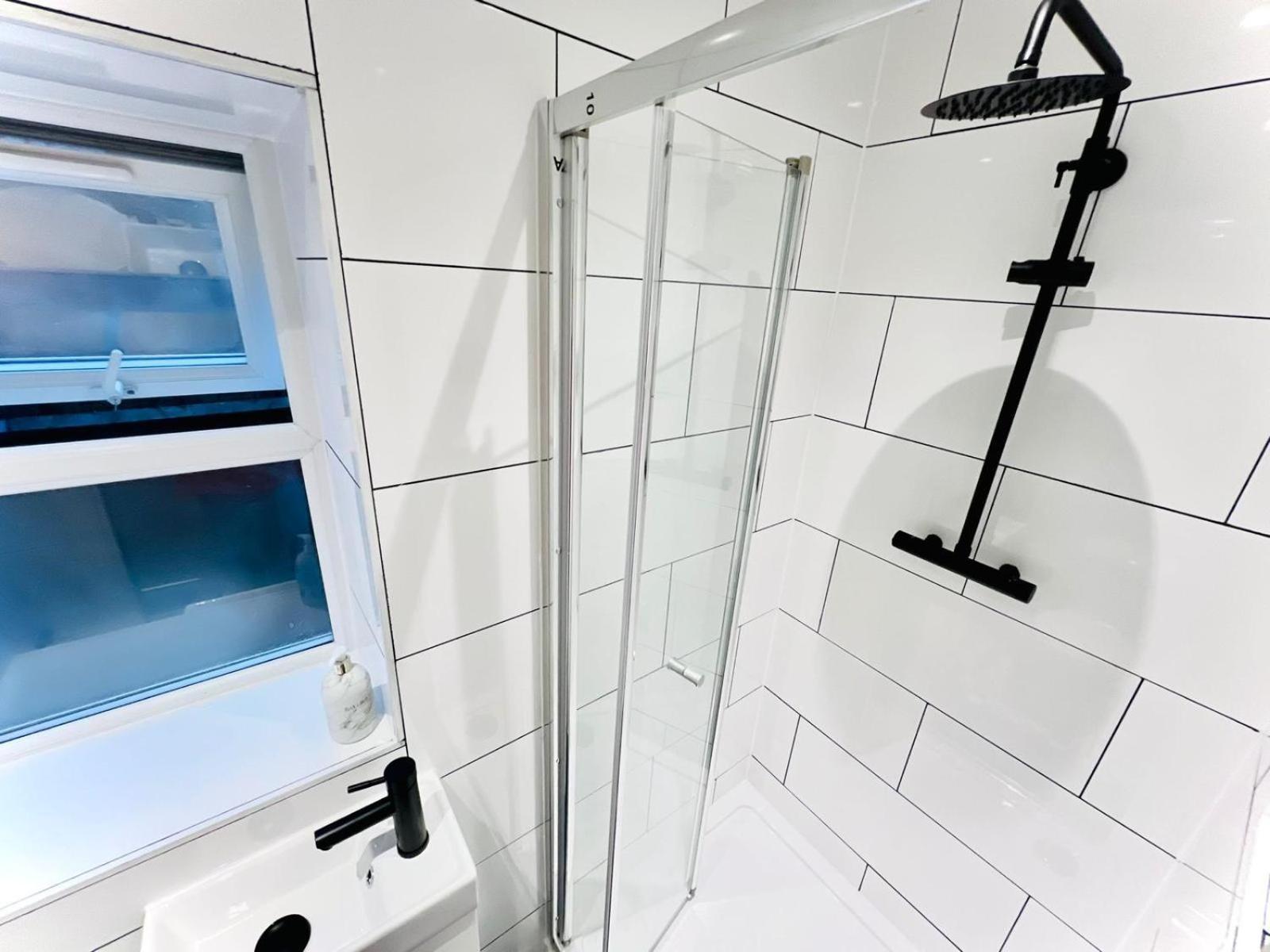 London 61 Central Studio, Ideal For Tourists High Recommend!!! Ngoại thất bức ảnh